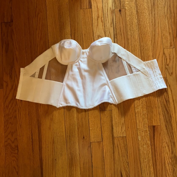 Corset - Picture 2 of 2